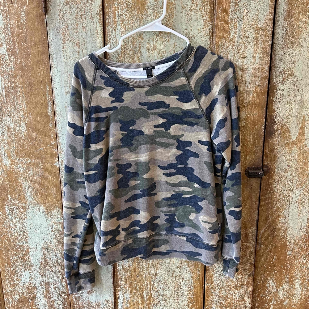 J.CREW Woman Multicolor Camouflage Crewneck Pullover Sweater Size Medium